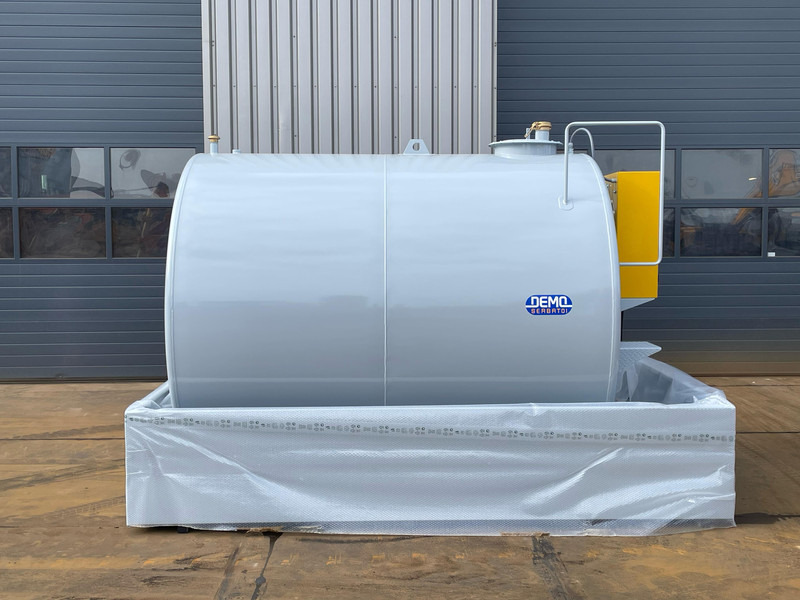 Emiliana Serbatoi TF9/50 9000Ltr - Coche: foto 1 Emiliana Serbatoi TF9/50 9000Ltr - Coche: foto 1