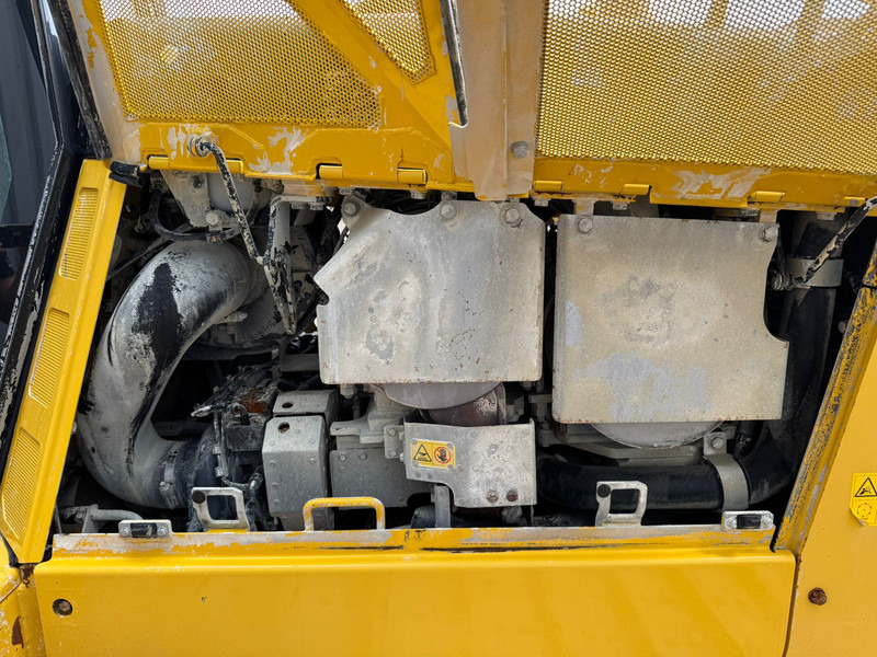 Bulldozer Komatsu D65PXi-18: foto 20