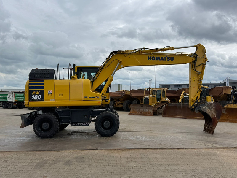 Leasing de Komatsu PW180-11 Komatsu PW180-11: foto 6