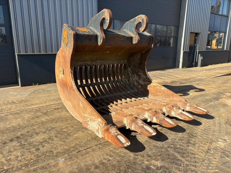Verachtert Skeleton bucket with teeth CW70 for 374F - Cazo: foto 1 Verachtert Skeleton bucket with teeth CW70 for 374F - Cazo: foto 1