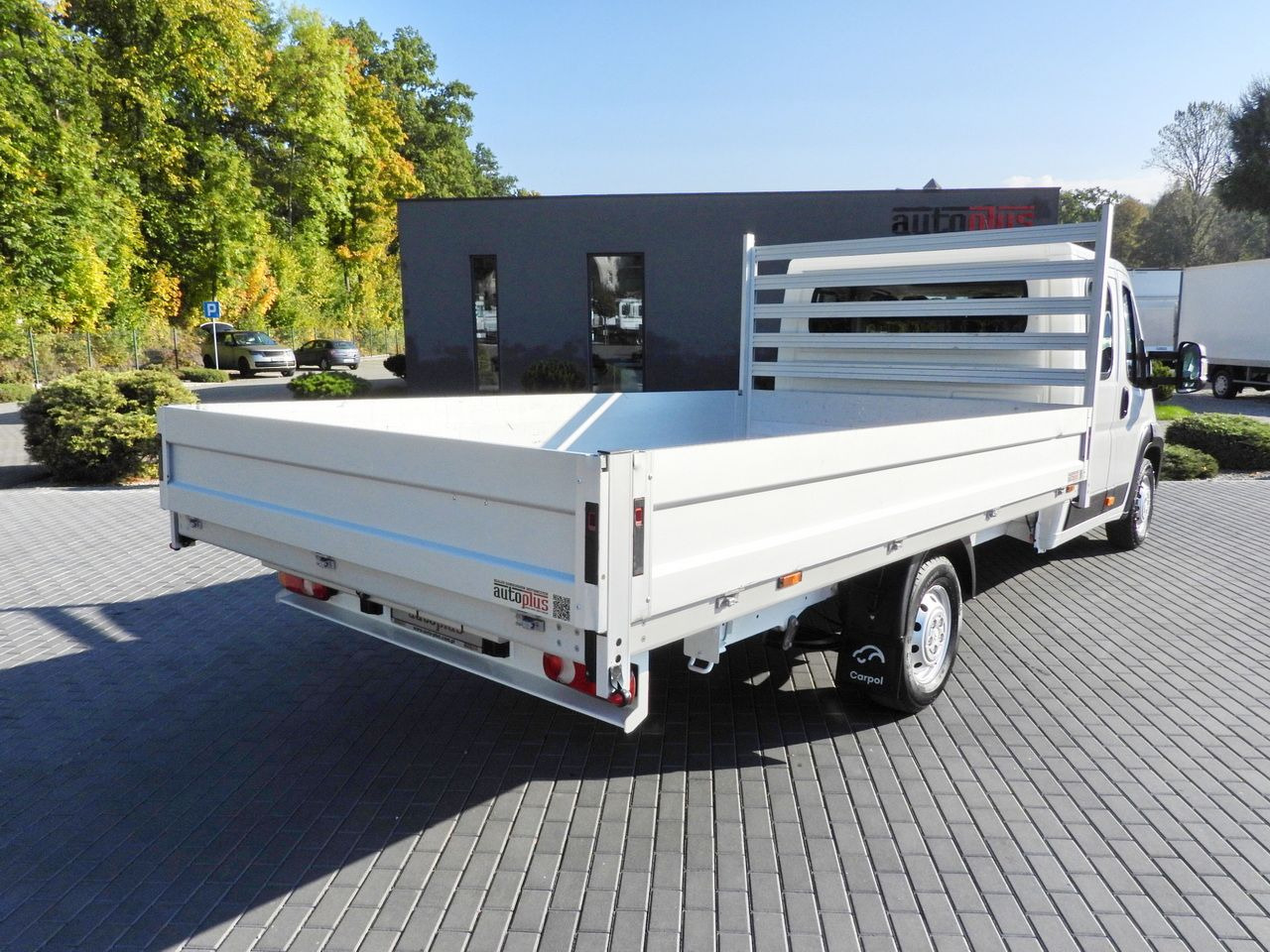 CITROEN JUMPER STAKE BODY DOUBLE CABIN DOKA 7 SEATS PNEUMATICS AIR CONDITIONING 140HP - Caja abierta furgoneta: foto 3 CITROEN JUMPER STAKE BODY DOUBLE CABIN DOKA 7 SEATS PNEUMATICS AIR CONDITIONING 140HP - Caja abierta furgoneta: foto 3