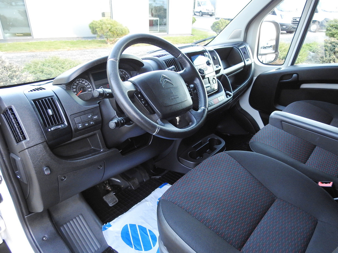 CITROEN JUMPER TARPAULIN 10 PALLETS CRUISE CONTROL AIR CONDITIONING LED LIGHTS PNEUMATICS 165HP - Furgoneta con caja de lona: foto 2 CITROEN JUMPER TARPAULIN 10 PALLETS CRUISE CONTROL AIR CONDITIONING LED LIGHTS PNEUMATICS 165HP - Furgoneta con caja de lona: foto 2