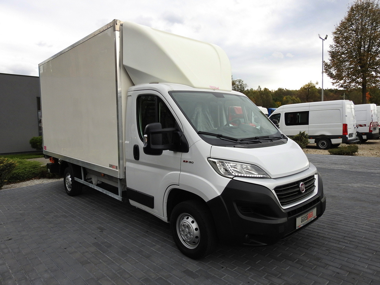 FIAT DUCATO BOX LIFT 8 PALLETS CRUISE CONTROL NAVIGATION AIR CONDITIONING LED LIGHTS 130HP - Furgoneta frigorifica: foto 4 FIAT DUCATO BOX LIFT 8 PALLETS CRUISE CONTROL NAVIGATION AIR CONDITIONING LED LIGHTS 130HP - Furgoneta frigorifica: foto 4