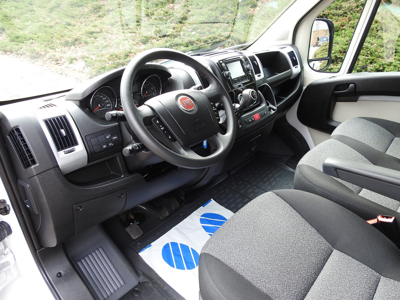 FIAT DUCATO BOX LIFT 8 PALLETS CRUISE CONTROL NAVIGATION AIR CONDITIONING LED LIGHTS 130HP - Furgoneta frigorifica: foto 2 FIAT DUCATO BOX LIFT 8 PALLETS CRUISE CONTROL NAVIGATION AIR CONDITIONING LED LIGHTS 130HP - Furgoneta frigorifica: foto 2