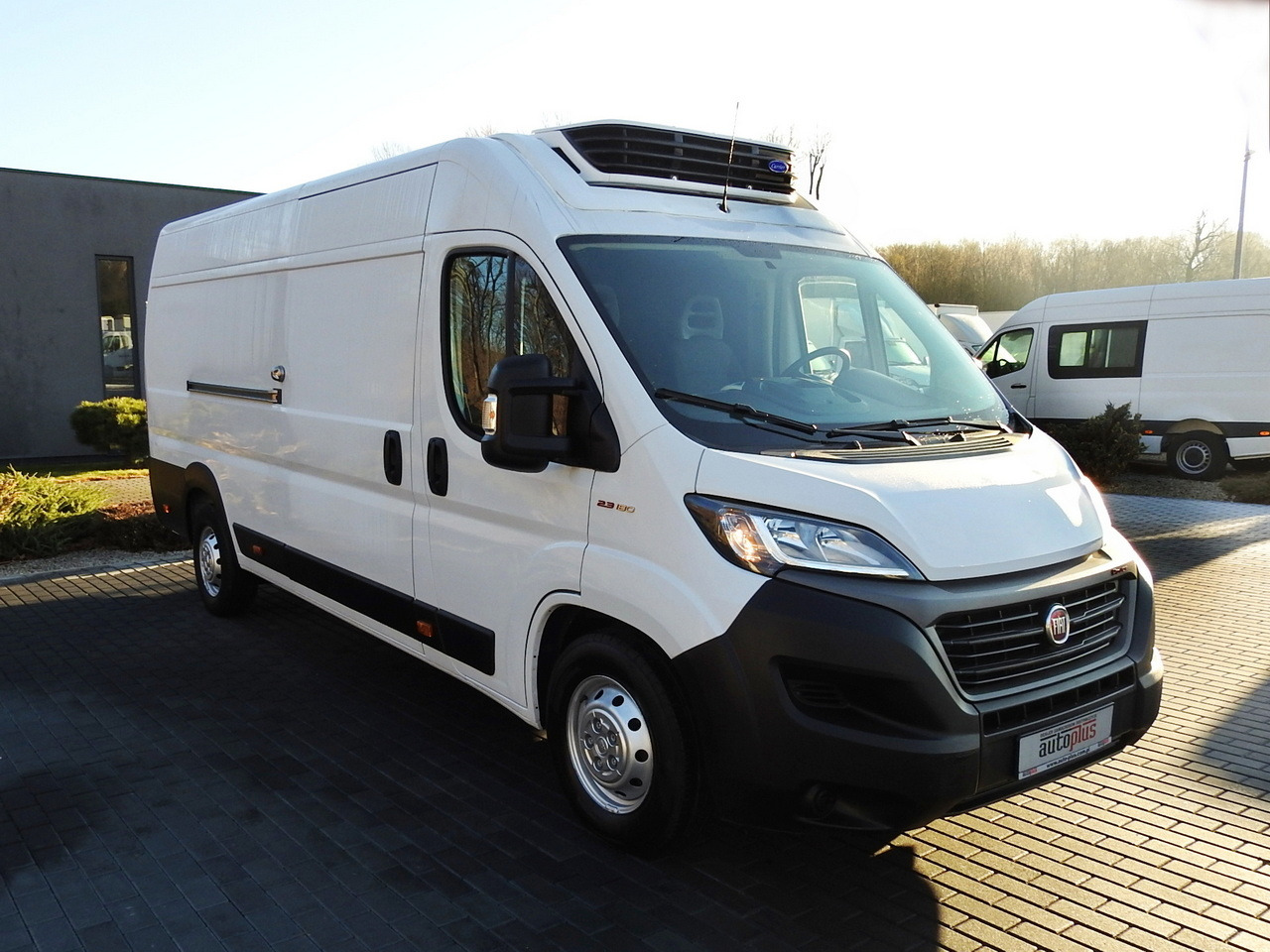 FIAT DUCATO REFRIGERATOR VAN -10*C POWER SUPPLY 230V AIR CONDITIONING 175HP - Furgoneta frigorifica: foto 4 FIAT DUCATO REFRIGERATOR VAN -10*C POWER SUPPLY 230V AIR CONDITIONING 175HP - Furgoneta frigorifica: foto 4