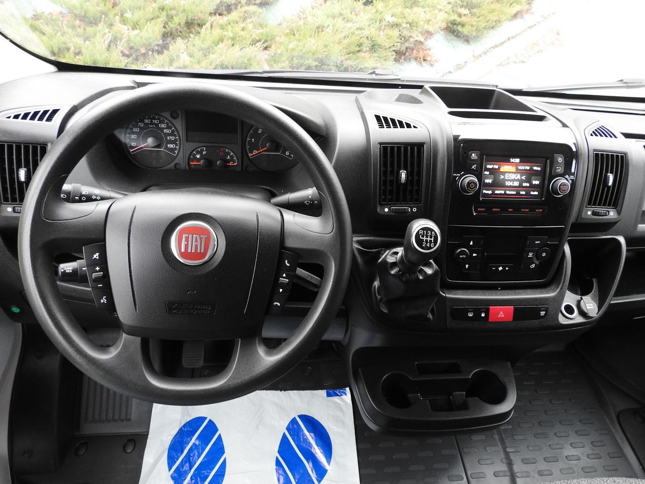 Furgoneta con caja de lona FIAT DUCATO  TARPAULIN 10 PALLETS WEBASTO CRUISE CONTROL NAVIGATION AIR CONDITIONING  180HP: foto 28