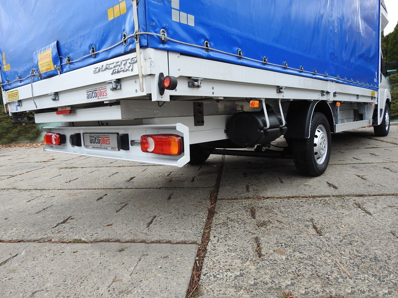 Furgoneta con caja de lona FIAT DUCATO  TARPAULIN 10 PALLETS WEBASTO CRUISE CONTROL NAVIGATION AIR CONDITIONING  180HP: foto 24