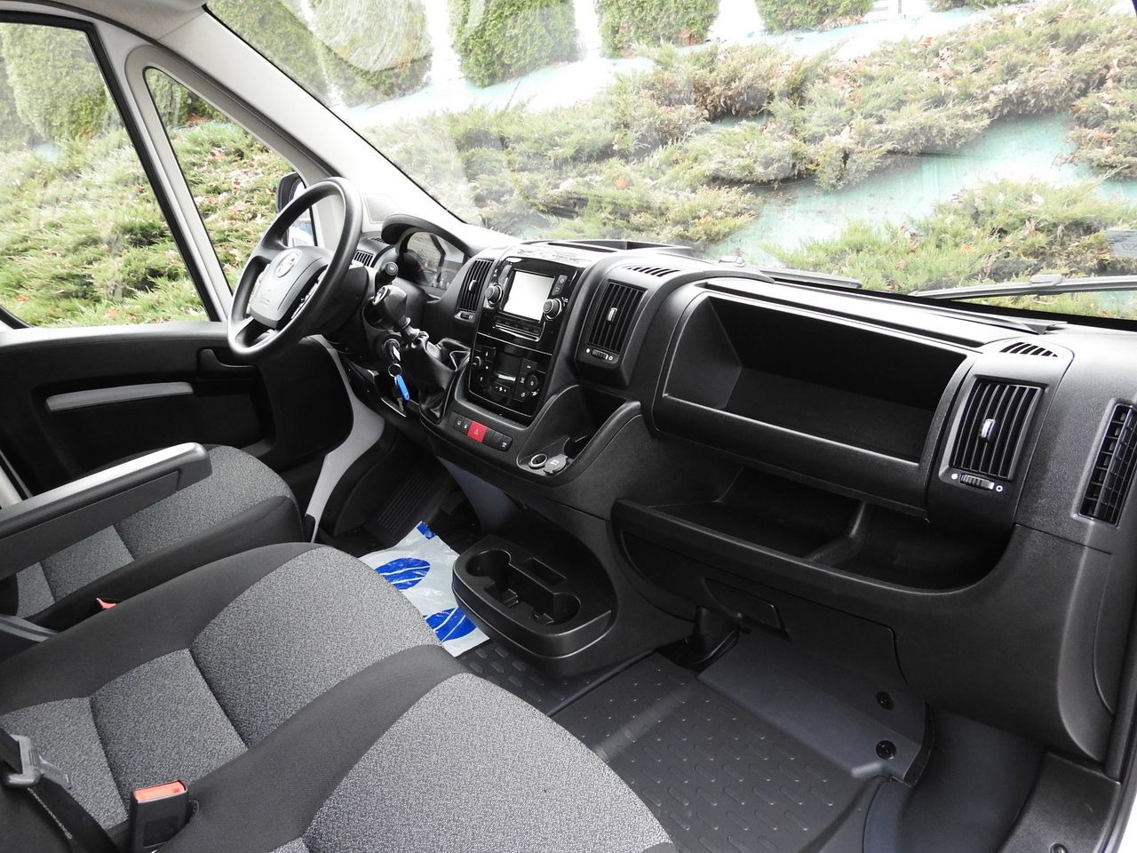 Furgoneta con caja de lona FIAT DUCATO  TARPAULIN 10 PALLETS WEBASTO CRUISE CONTROL NAVIGATION AIR CONDITIONING  180HP: foto 38