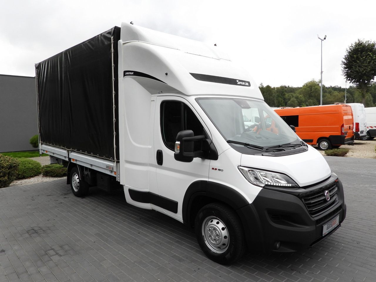 FIAT DUCATO TARPAULIN 9 PALLETS CRUISE CONTROL LED LIGHTS PNEUMATICS AIR CONDITIONING  180HP - Furgoneta con caja de lona: foto 4 FIAT DUCATO TARPAULIN 9 PALLETS CRUISE CONTROL LED LIGHTS PNEUMATICS AIR CONDITIONING  180HP - Furgoneta con caja de lona: foto 4