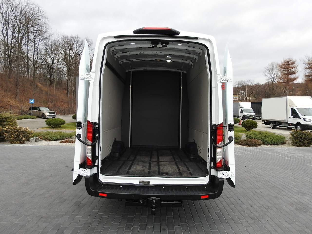 Furgón FORD TRANSIT BOX DELIVERY VAN 6 SEATS CRUISE CONTROL AIR CONDITIONING  185HP: foto 13