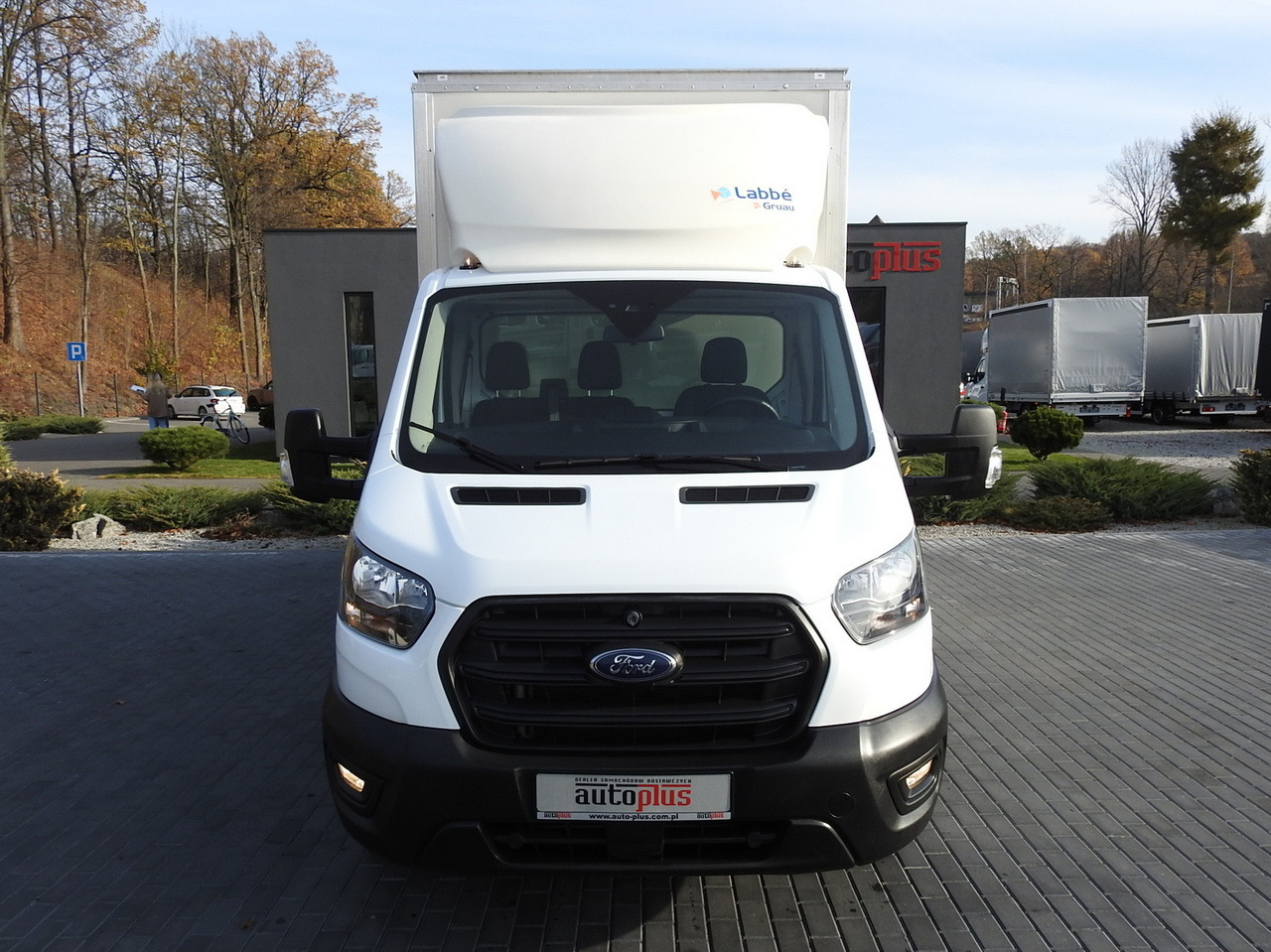 FORD TRANSIT BOX LIFT 8 PALLETS CRUISE CONTROL AIR CONDITIONING 130HP - Furgoneta caja cerrada: foto 5 FORD TRANSIT BOX LIFT 8 PALLETS CRUISE CONTROL AIR CONDITIONING 130HP - Furgoneta caja cerrada: foto 5