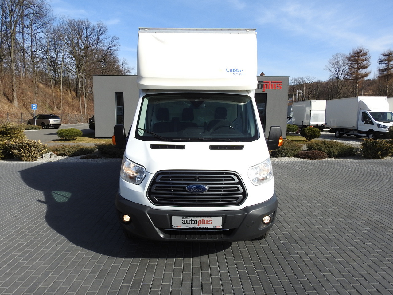 FORD TRANSIT BOX LIFT 8 PALLETS CRUISE CONTROL LED LIGHTS TWIN WHEELS AIR CONDITIONING 170HP - Furgoneta caja cerrada: foto 5 FORD TRANSIT BOX LIFT 8 PALLETS CRUISE CONTROL LED LIGHTS TWIN WHEELS AIR CONDITIONING 170HP - Furgoneta caja cerrada: foto 5
