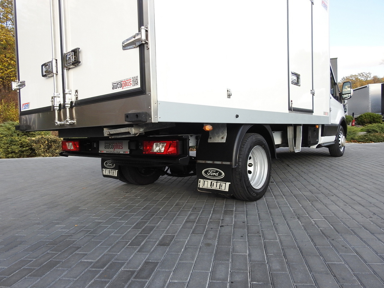 Leasing de FORD TRANSIT REGRIGERATOR BOX -10*C POWER SUPPLY 230V CRUISE CONTROL AIR CONDITIONING LED LIGHTS PNEUMATICS TWIN WHEELS  130HP FORD TRANSIT REGRIGERATOR BOX -10*C POWER SUPPLY 230V CRUISE CONTROL AIR CONDITIONING LED LIGHTS PNEUMATICS TWIN WHEELS  130HP: foto 29