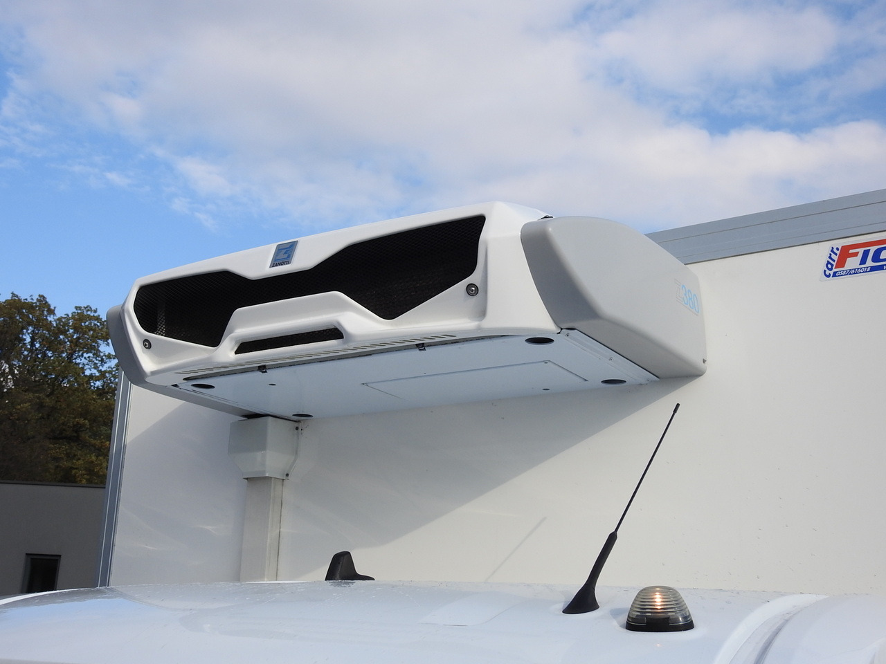 Leasing de FORD TRANSIT REGRIGERATOR BOX -10*C POWER SUPPLY 230V CRUISE CONTROL AIR CONDITIONING LED LIGHTS PNEUMATICS TWIN WHEELS  130HP FORD TRANSIT REGRIGERATOR BOX -10*C POWER SUPPLY 230V CRUISE CONTROL AIR CONDITIONING LED LIGHTS PNEUMATICS TWIN WHEELS  130HP: foto 25