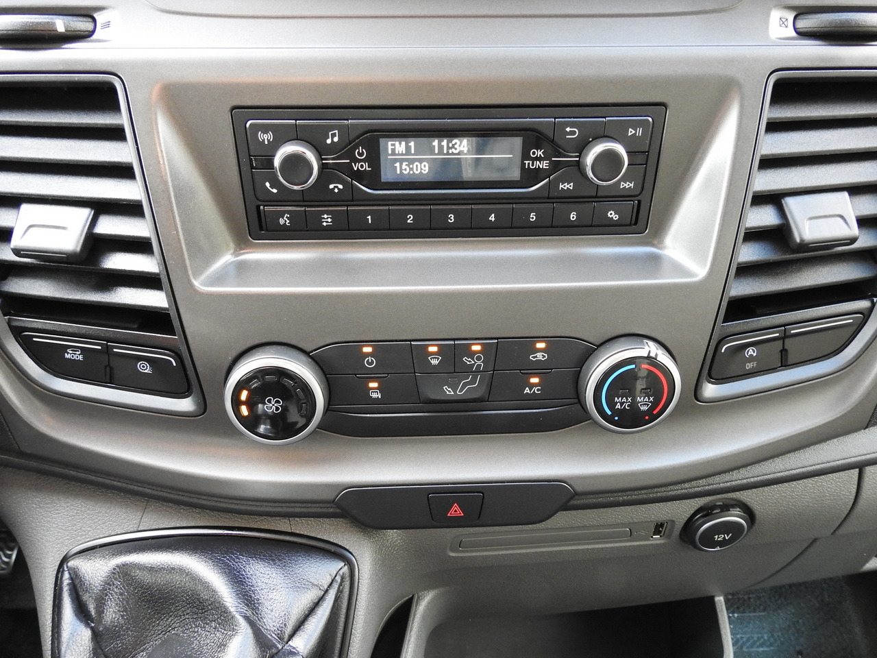 Leasing de FORD TRANSIT REGRIGERATOR BOX -10*C POWER SUPPLY 230V CRUISE CONTROL AIR CONDITIONING LED LIGHTS PNEUMATICS TWIN WHEELS  130HP FORD TRANSIT REGRIGERATOR BOX -10*C POWER SUPPLY 230V CRUISE CONTROL AIR CONDITIONING LED LIGHTS PNEUMATICS TWIN WHEELS  130HP: foto 40