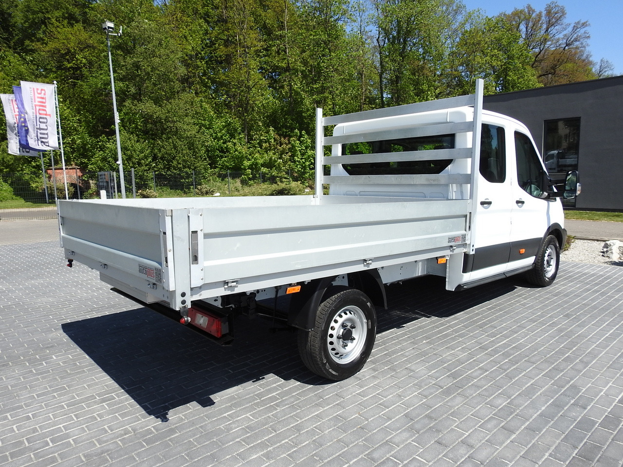 FORD TRANSIT STAKE BODY DOUBLE CABIN DOKA 7 SEATS AIR CONDITIONING  130HP - Furgoneta combi: foto 3 FORD TRANSIT STAKE BODY DOUBLE CABIN DOKA 7 SEATS AIR CONDITIONING  130HP - Furgoneta combi: foto 3