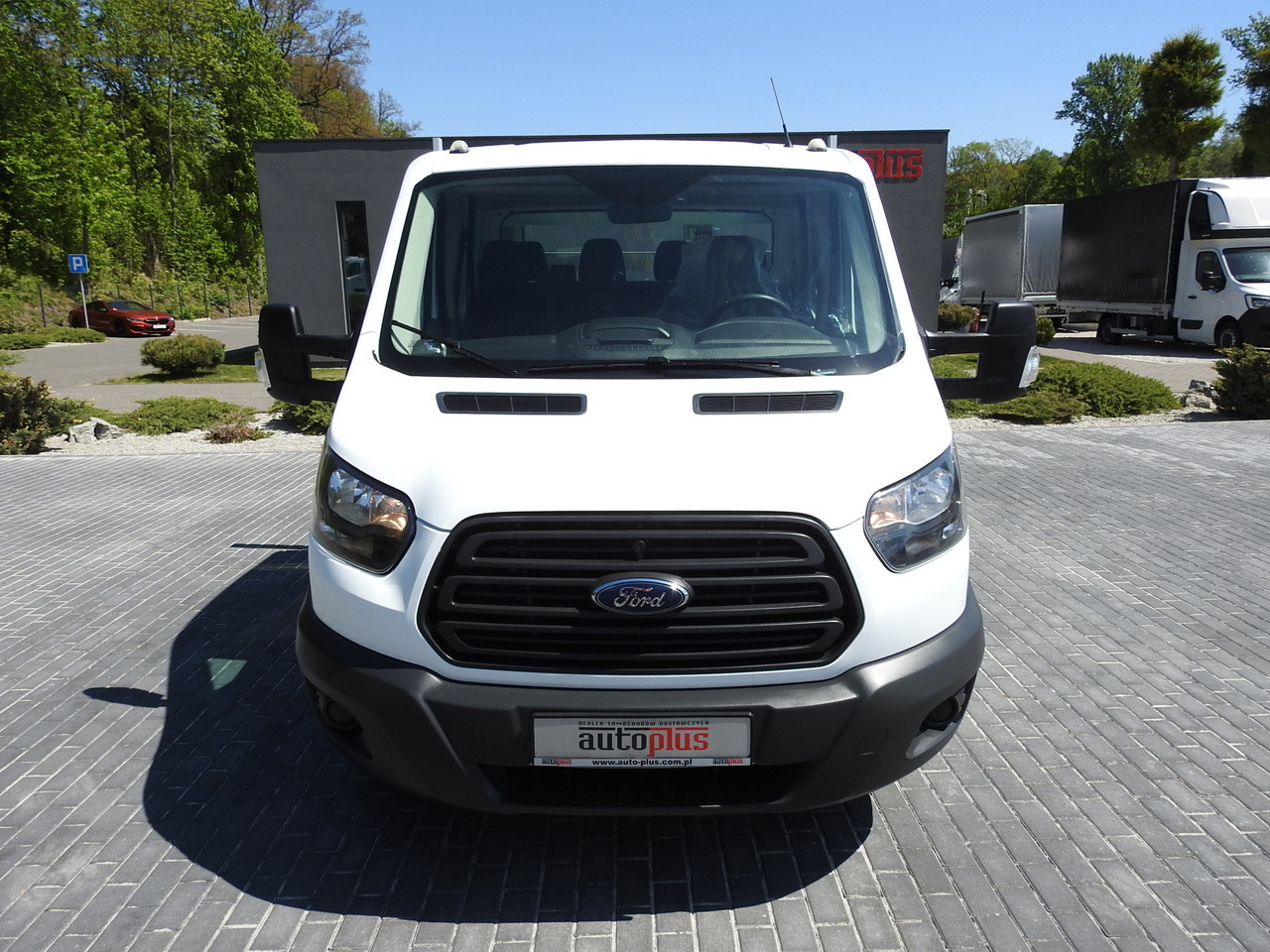 FORD TRANSIT STAKE BODY DOUBLE CABIN DOKA 7 SEATS AIR CONDITIONING 130HP - Furgoneta combi: foto 5 FORD TRANSIT STAKE BODY DOUBLE CABIN DOKA 7 SEATS AIR CONDITIONING 130HP - Furgoneta combi: foto 5