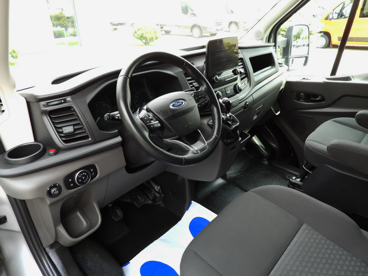 FORD TRANSIT TARPAULIN 10 PALLETS WEBASTO CRUISE CONTROL LED LIGHTS PNEUMATICS AIR CONDITIONING 160HP - Furgoneta con caja de lona: foto 2 FORD TRANSIT TARPAULIN 10 PALLETS WEBASTO CRUISE CONTROL LED LIGHTS PNEUMATICS AIR CONDITIONING 160HP - Furgoneta con caja de lona: foto 2