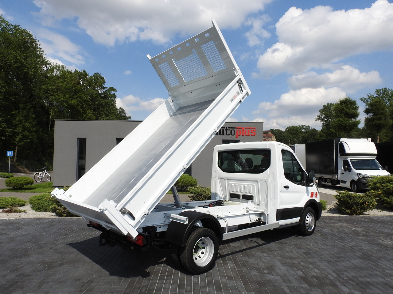 FORD TRANSIT TIPPER CRUISE CONTROL AIR CONDITIONING TWIN WHEELS 170HP - Volquete furgoneta: foto 3 FORD TRANSIT TIPPER CRUISE CONTROL AIR CONDITIONING TWIN WHEELS 170HP - Volquete furgoneta: foto 3