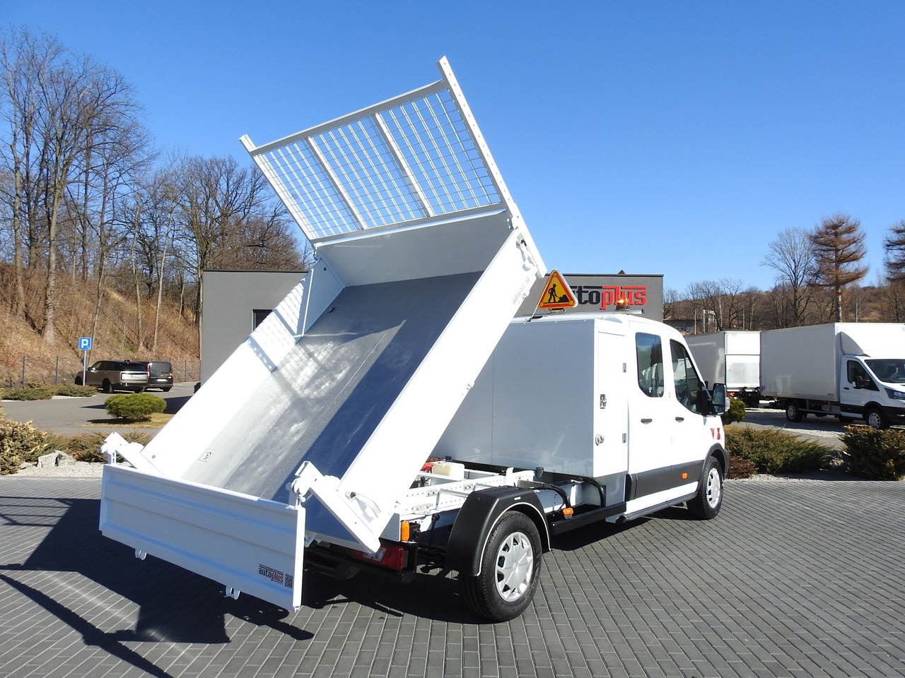 FORD TRANSIT TIPPER DOUBLE CABIN DOKA 6 SEATS CRUISE CONTROL AIR CONDITIONING 130HP - Volquete furgoneta: foto 3 FORD TRANSIT TIPPER DOUBLE CABIN DOKA 6 SEATS CRUISE CONTROL AIR CONDITIONING 130HP - Volquete furgoneta: foto 3