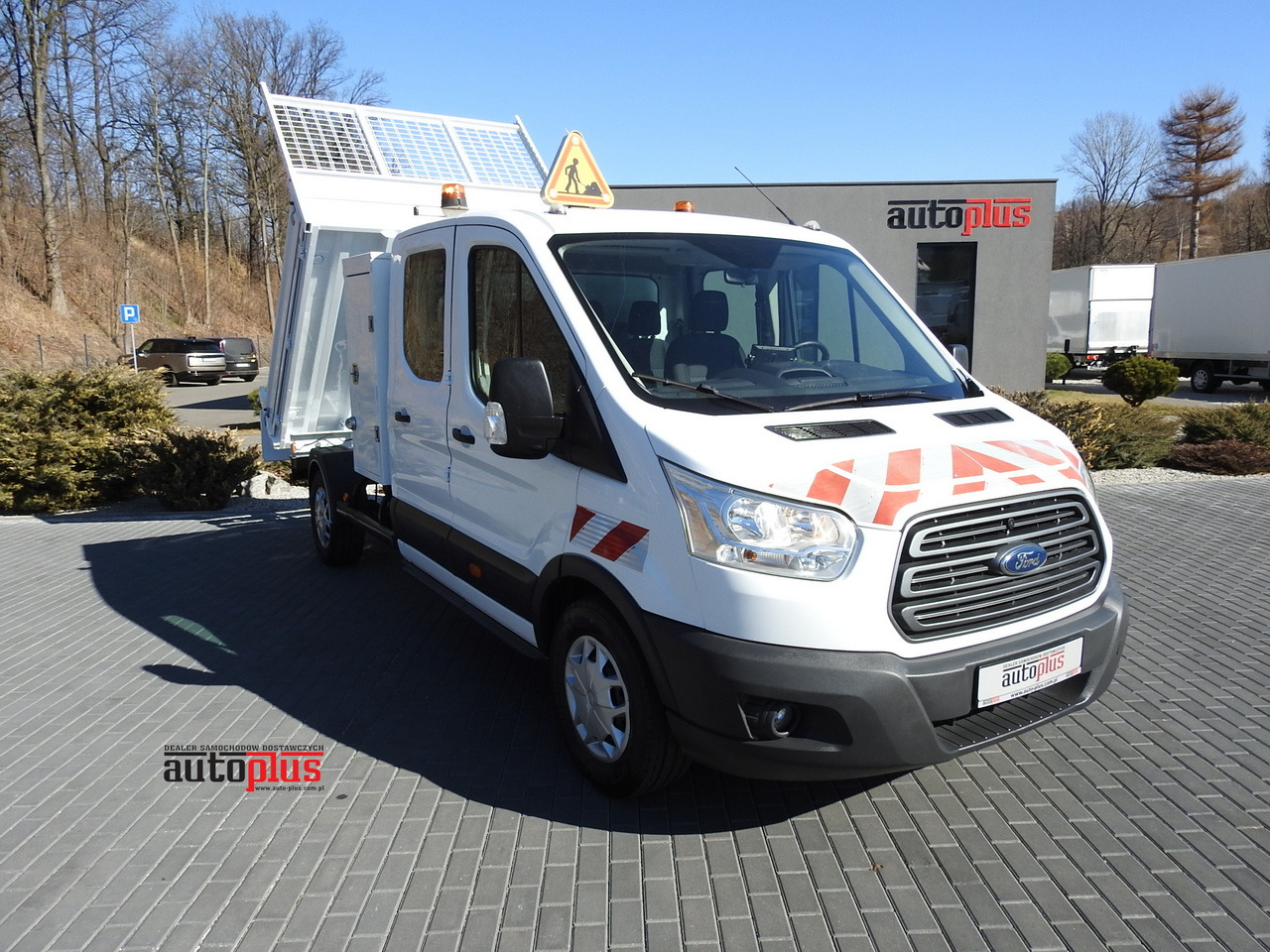FORD TRANSIT TIPPER DOUBLE CABIN DOKA 6 SEATS CRUISE CONTROL AIR CONDITIONING 130HP - Volquete furgoneta: foto 1 FORD TRANSIT TIPPER DOUBLE CABIN DOKA 6 SEATS CRUISE CONTROL AIR CONDITIONING 130HP - Volquete furgoneta: foto 1
