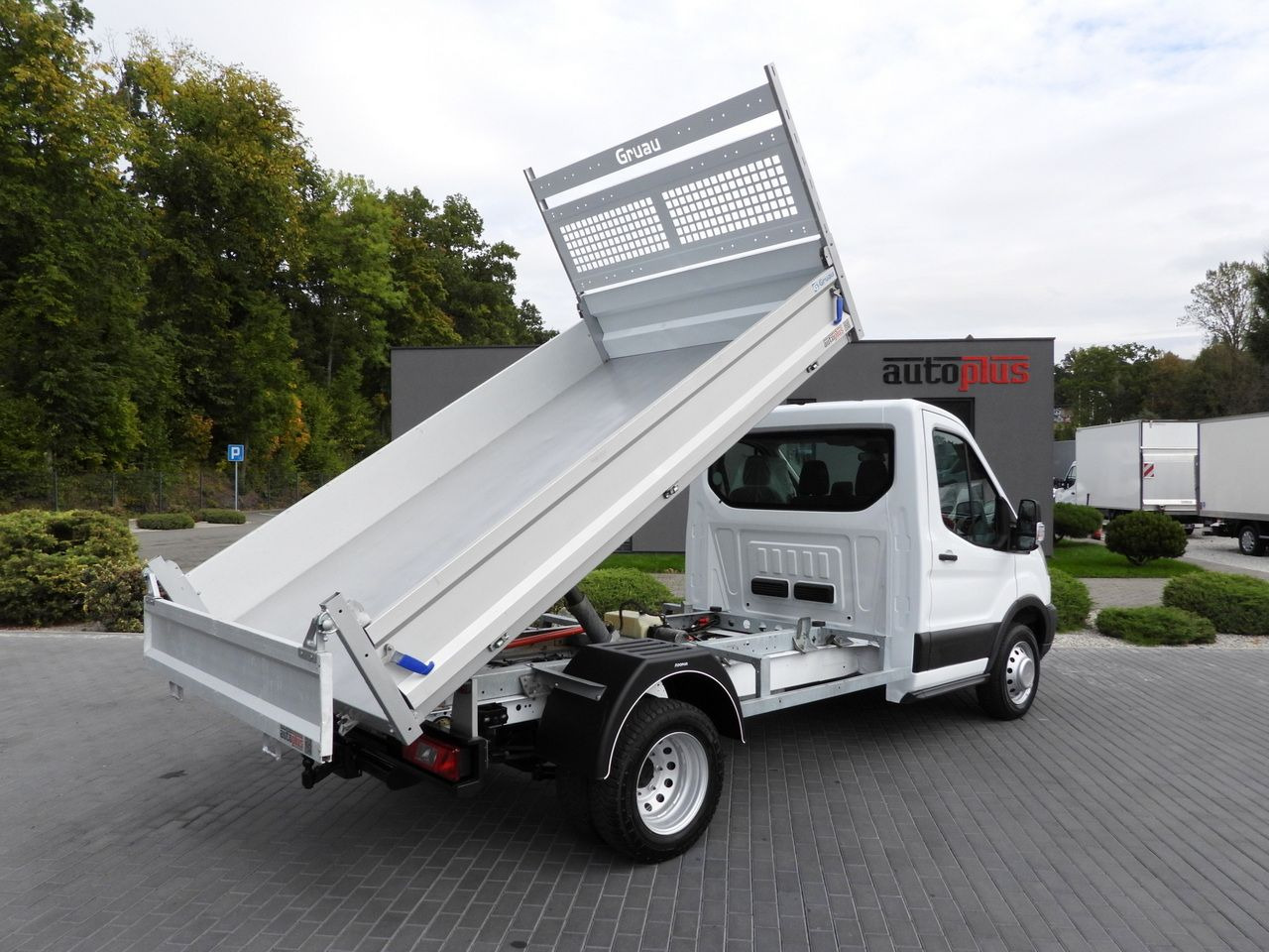 FORD TRANSIT TIPPER TWIN WHEELS 155HP - Volquete furgoneta: foto 3 FORD TRANSIT TIPPER TWIN WHEELS 155HP - Volquete furgoneta: foto 3