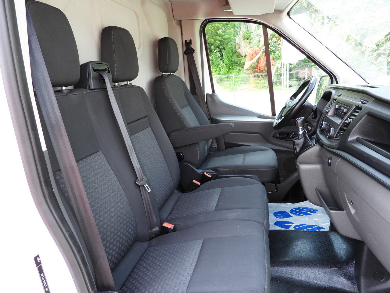 Furgón FORD TRANSIT  VAN CRUISE CONTROL LED LIGHTS AIR CONDITIONING  130HP: foto 37