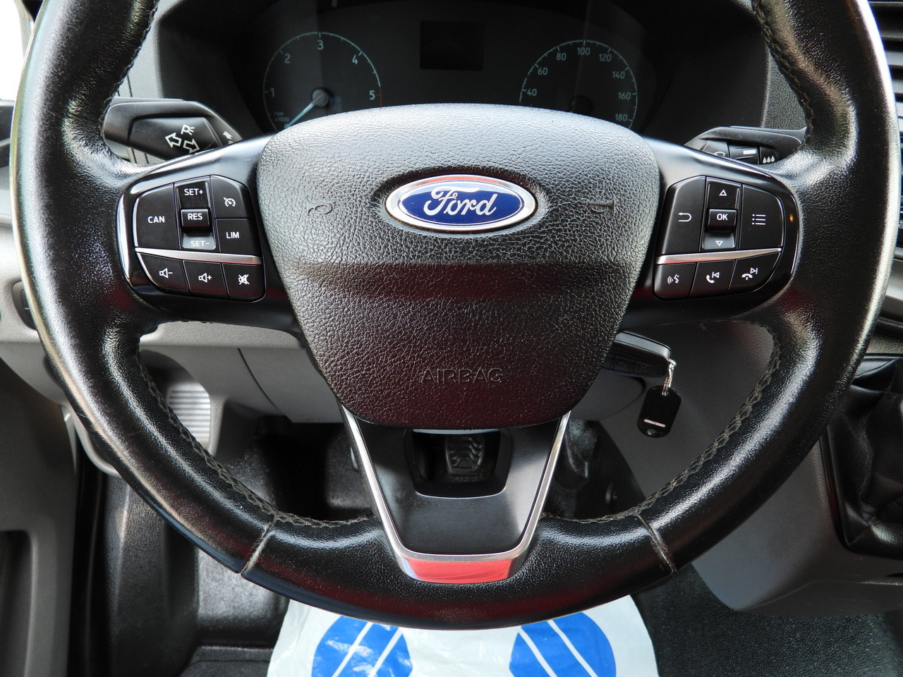 Furgón FORD TRANSIT  VAN CRUISE CONTROL LED LIGHTS AIR CONDITIONING  130HP: foto 27