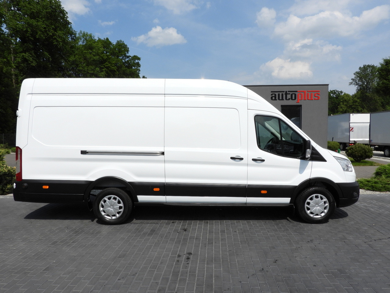 Furgón FORD TRANSIT  VAN CRUISE CONTROL LED LIGHTS AIR CONDITIONING  130HP: foto 7