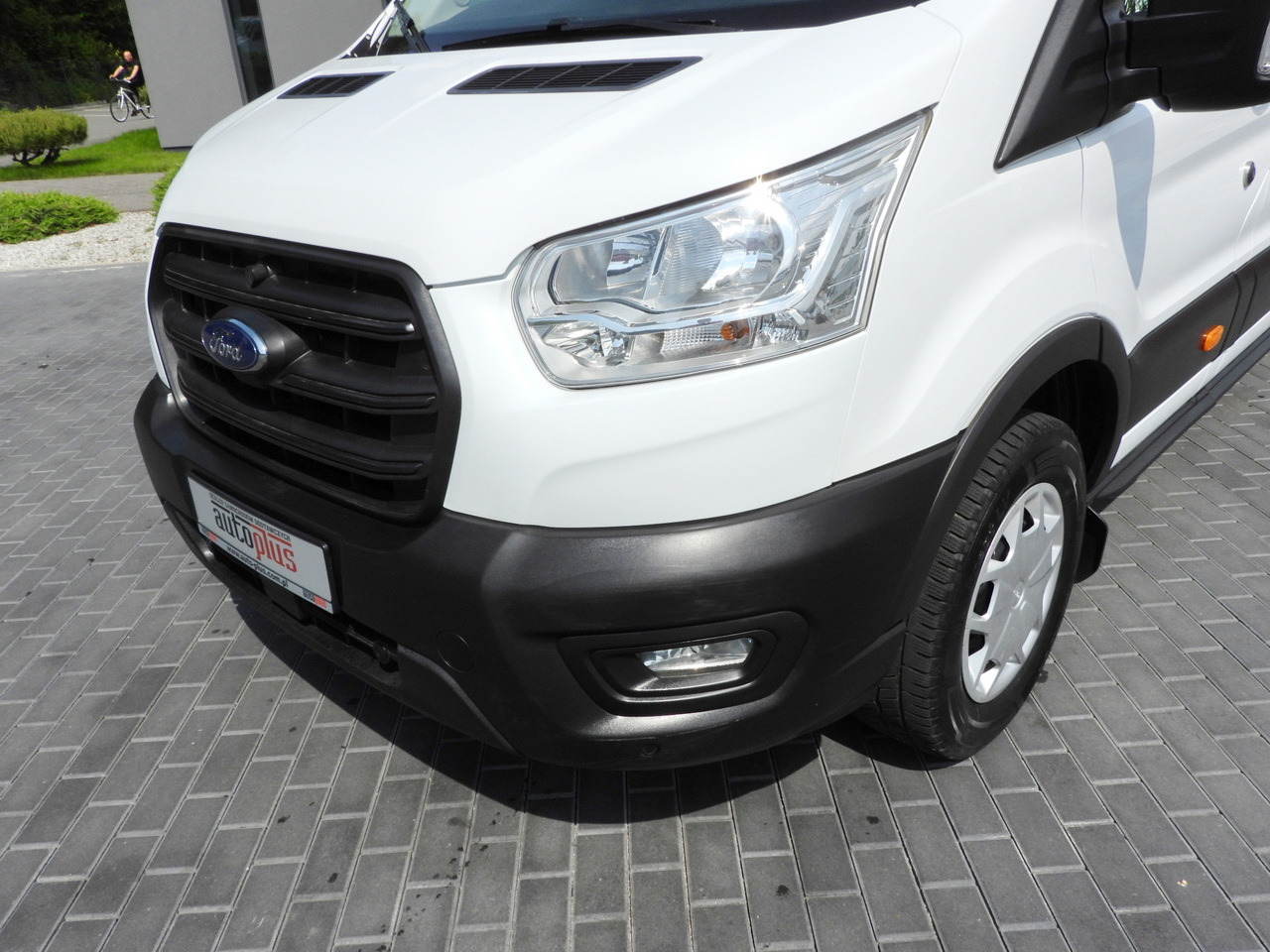 Furgón FORD TRANSIT  VAN CRUISE CONTROL LED LIGHTS AIR CONDITIONING  130HP: foto 19