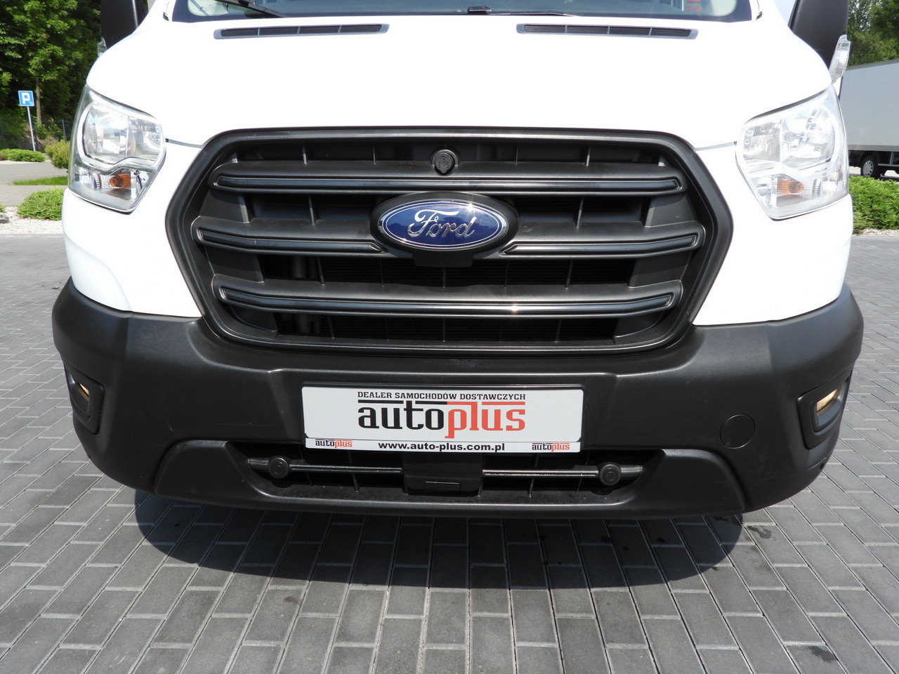 Furgón FORD TRANSIT  VAN CRUISE CONTROL LED LIGHTS AIR CONDITIONING  130HP: foto 15