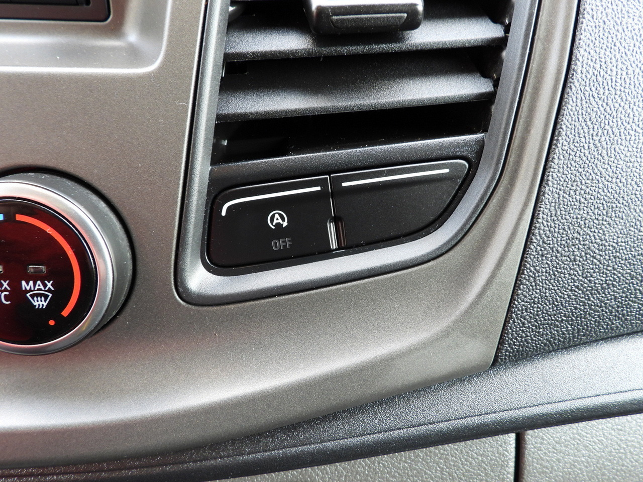 Furgón FORD TRANSIT  VAN CRUISE CONTROL LED LIGHTS AIR CONDITIONING  130HP: foto 35