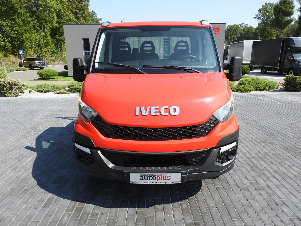 IVECO DAILY 35C13 TIPPER CRUISE CONTROL AIR CONDITIONING TWIN WHEELS 130HP - Volquete furgoneta: foto 5 IVECO DAILY 35C13 TIPPER CRUISE CONTROL AIR CONDITIONING TWIN WHEELS 130HP - Volquete furgoneta: foto 5