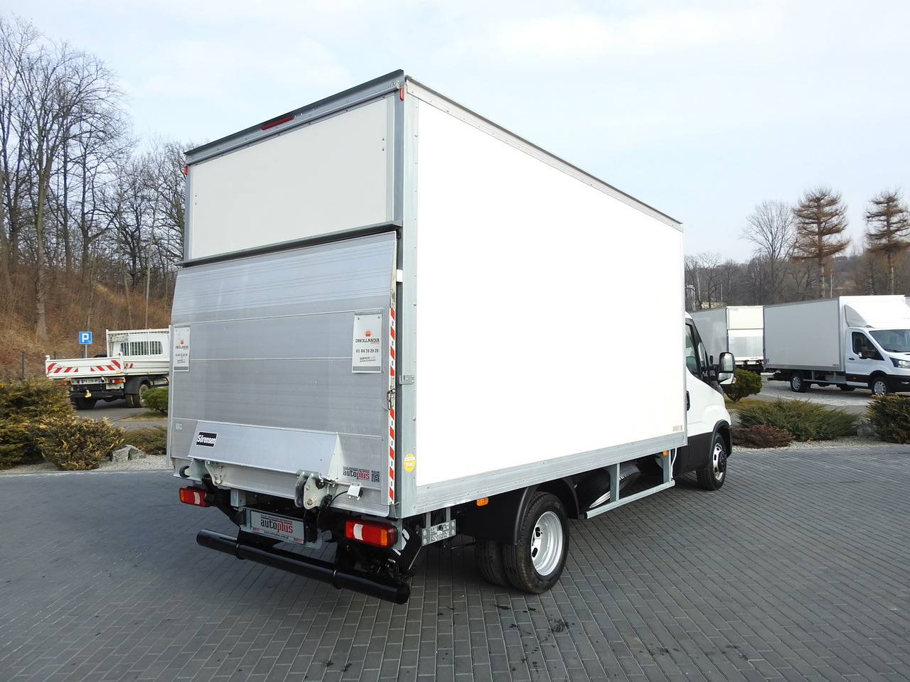 IVECO DAILY 35C16 BOX LIFT 8 PALLETS CRUISE CONTROL TWIN WHEELS AIR CONDITIONING  160HP - Furgoneta frigorifica: foto 3 IVECO DAILY 35C16 BOX LIFT 8 PALLETS CRUISE CONTROL TWIN WHEELS AIR CONDITIONING  160HP - Furgoneta frigorifica: foto 3