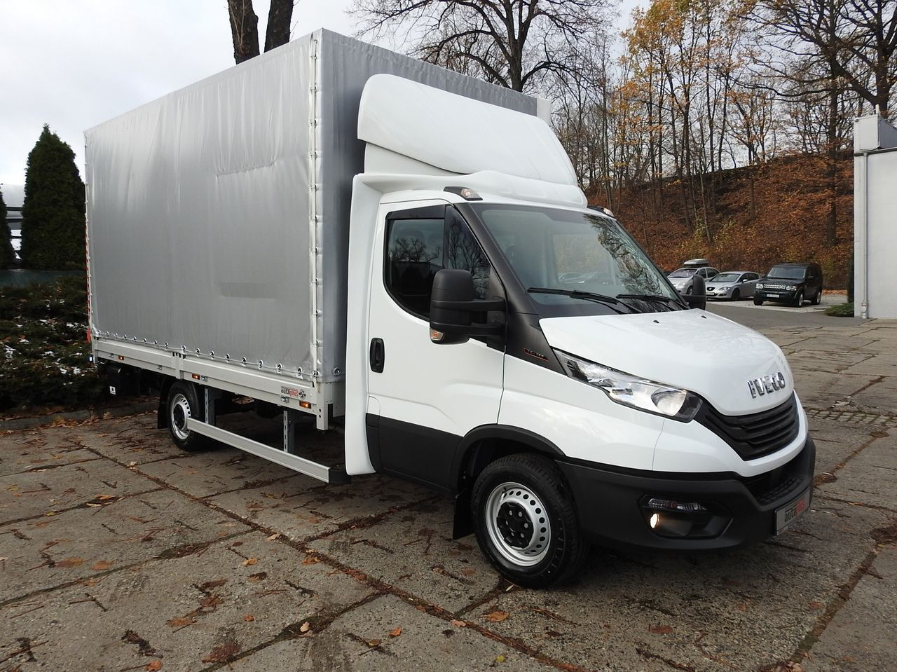 IVECO DAILY 35S16 NEW TARPAULIN LIFT 8 PALLETS CRUISE CONTROL AIR CONDITIONING 160HP - Furgoneta con caja de lona: foto 4 IVECO DAILY 35S16 NEW TARPAULIN LIFT 8 PALLETS CRUISE CONTROL AIR CONDITIONING 160HP - Furgoneta con caja de lona: foto 4