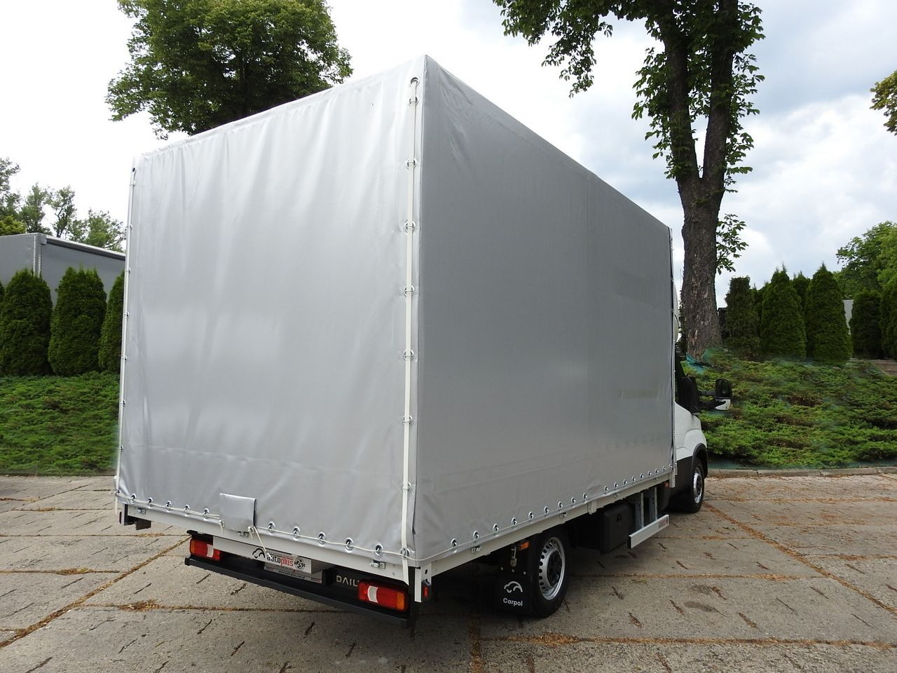 IVECO DAILY 35S18 NEW TARPAULIN WEBASTO CRUISE CONTROL AIR CONDITIONING 180HP - Furgoneta con caja de lona: foto 3 IVECO DAILY 35S18 NEW TARPAULIN WEBASTO CRUISE CONTROL AIR CONDITIONING 180HP - Furgoneta con caja de lona: foto 3