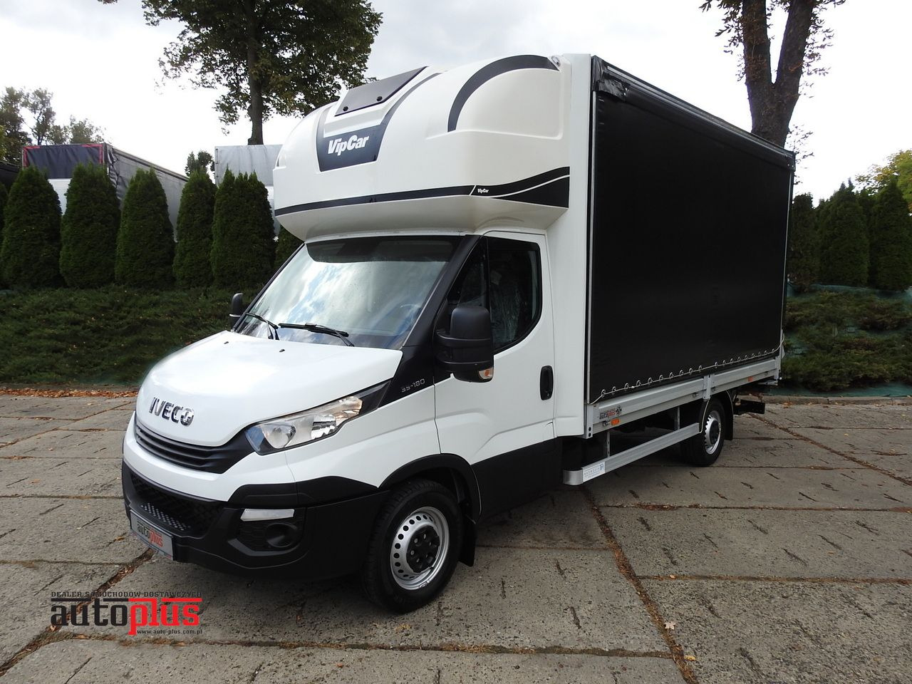 IVECO DAILY 35S18 TARPAULIN LIFT 8 PALLETS CRUISE CONTROL AIR CONDITIONING  180HP - Furgoneta con caja de lona: foto 1 IVECO DAILY 35S18 TARPAULIN LIFT 8 PALLETS CRUISE CONTROL AIR CONDITIONING  180HP - Furgoneta con caja de lona: foto 1