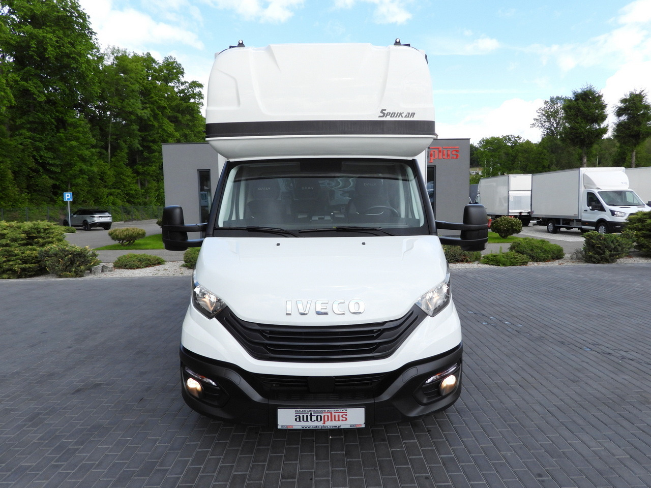 IVECO DAILY 35S18 TARPAULIN LIFT 8 PALLETS WEBASTO CRUISE CONTROL AIR CONDITIONING 180HP - Furgoneta con caja de lona: foto 5 IVECO DAILY 35S18 TARPAULIN LIFT 8 PALLETS WEBASTO CRUISE CONTROL AIR CONDITIONING 180HP - Furgoneta con caja de lona: foto 5