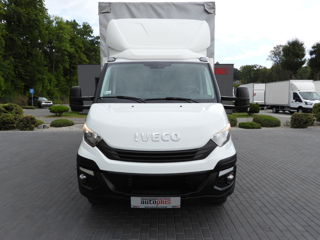 IVECO DAILY 50C15 TARPAULIN 12 PALLETS CRUISE CONTROL TWIN WHEELS AIR CONDITIONING 150HP - Furgoneta con caja de lona: foto 5 IVECO DAILY 50C15 TARPAULIN 12 PALLETS CRUISE CONTROL TWIN WHEELS AIR CONDITIONING 150HP - Furgoneta con caja de lona: foto 5