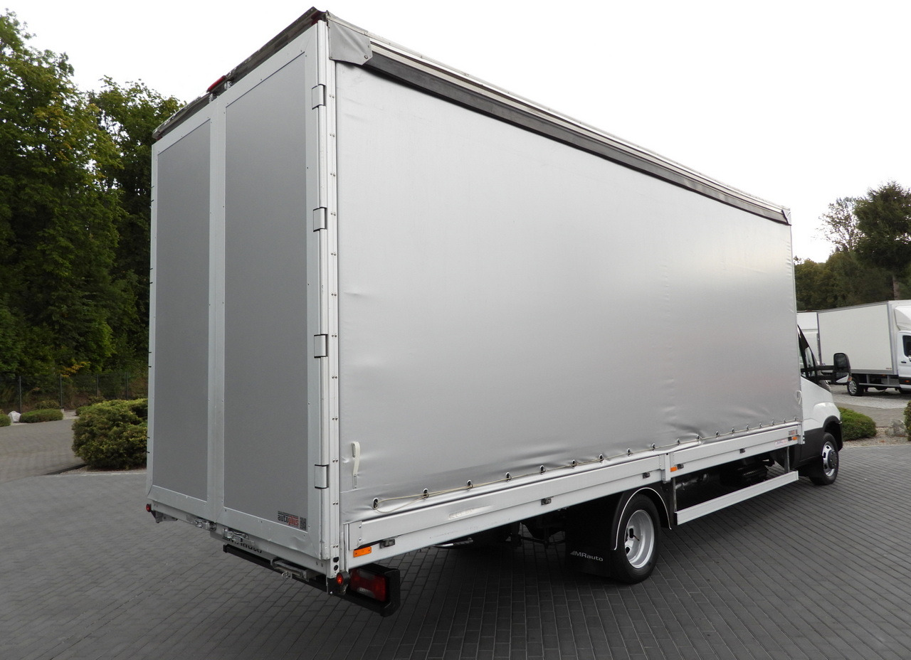 IVECO DAILY 50C15 TARPAULIN 12 PALLETS CRUISE CONTROL TWIN WHEELS AIR CONDITIONING 150HP - Furgoneta con caja de lona: foto 3 IVECO DAILY 50C15 TARPAULIN 12 PALLETS CRUISE CONTROL TWIN WHEELS AIR CONDITIONING 150HP - Furgoneta con caja de lona: foto 3