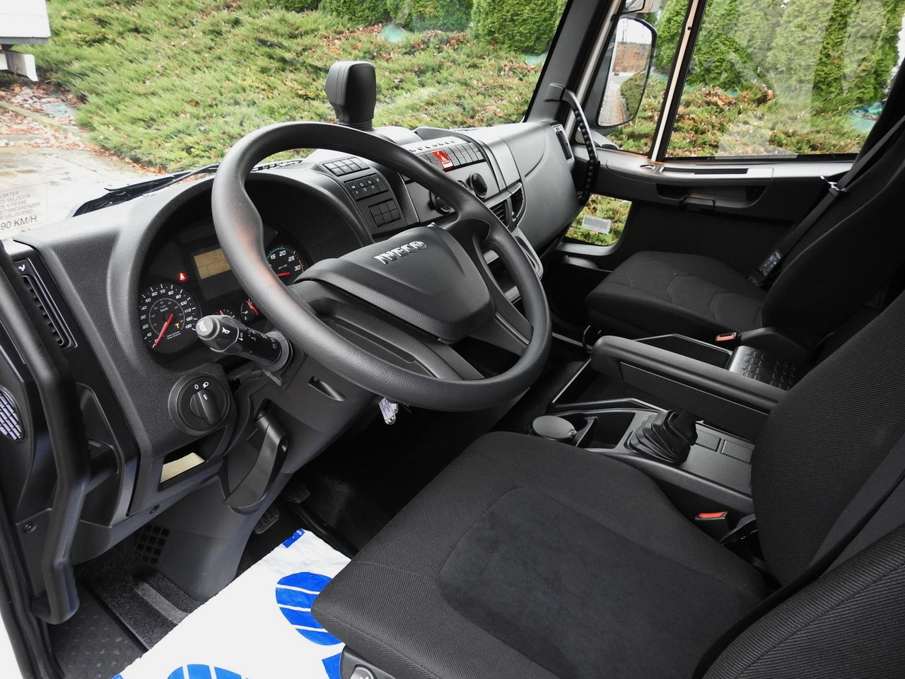 IVECO EUROCARGO 120-250 NEW TARPAULIN LIFT 18 PALLETS WEBASTO CRUISE CONTROL AIR CONDITIONING LED LIGHTS PNEUMATICS AUTOMATIC TRANSMISSION HI-MATIC 250HP - Camión lona: foto 2 IVECO EUROCARGO 120-250 NEW TARPAULIN LIFT 18 PALLETS WEBASTO CRUISE CONTROL AIR CONDITIONING LED LIGHTS PNEUMATICS AUTOMATIC TRANSMISSION HI-MATIC 250HP - Camión lona: foto 2