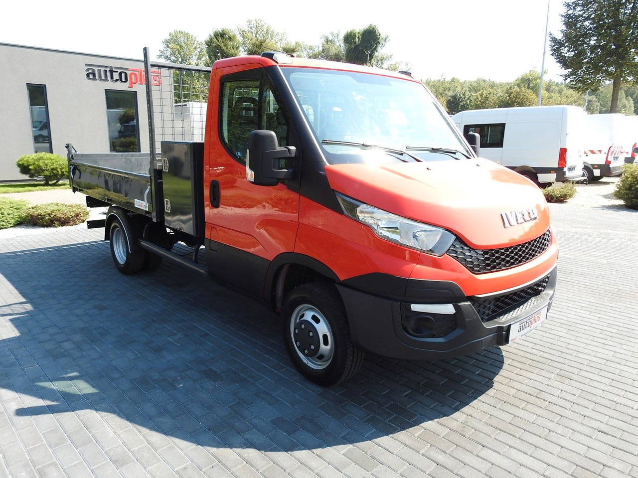 Iveco DAILY 35C13 KIPPER TEMPOMAT A/C ZWILLINGSRÄDER - Volquete furgoneta: foto 4 Iveco DAILY 35C13 KIPPER TEMPOMAT A/C ZWILLINGSRÄDER - Volquete furgoneta: foto 4