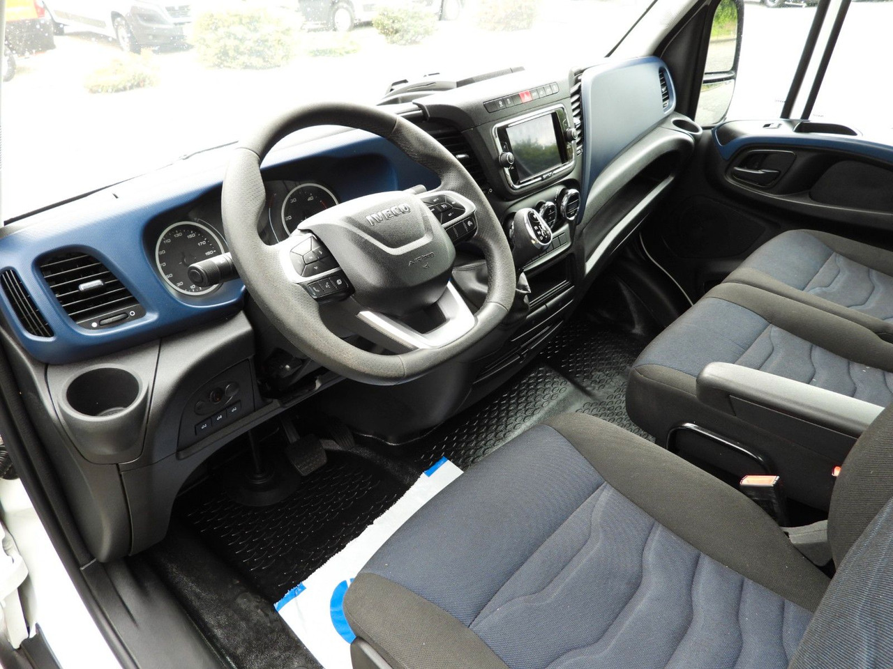 Iveco DAILY 35C21 KIPPER TEMPOMAT NAVIGATION LED - Volquete furgoneta: foto 2 Iveco DAILY 35C21 KIPPER TEMPOMAT NAVIGATION LED - Volquete furgoneta: foto 2