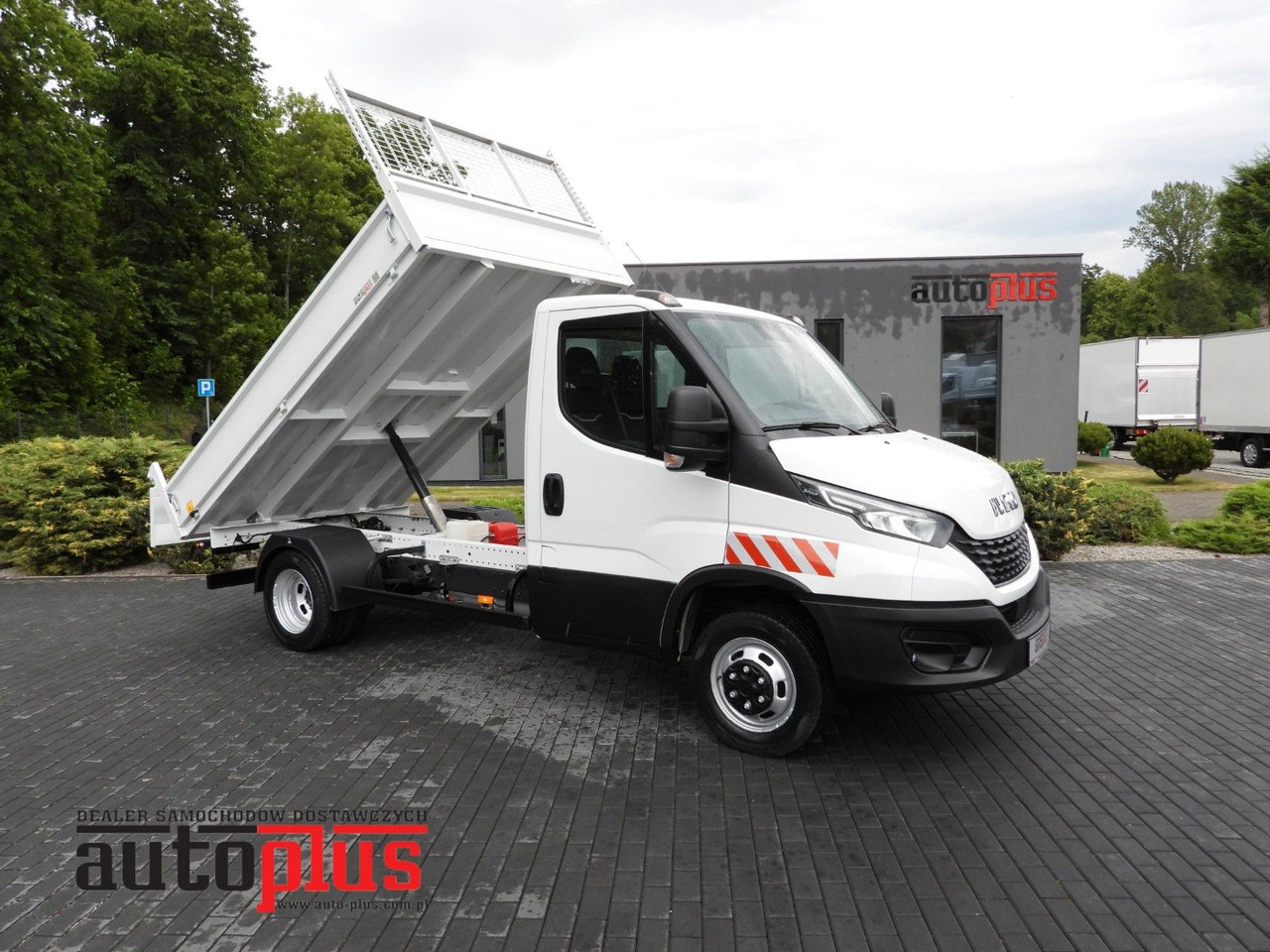 Iveco DAILY 35C21 KIPPER TEMPOMAT NAVIGATION LED - Volquete furgoneta: foto 1 Iveco DAILY 35C21 KIPPER TEMPOMAT NAVIGATION LED - Volquete furgoneta: foto 1