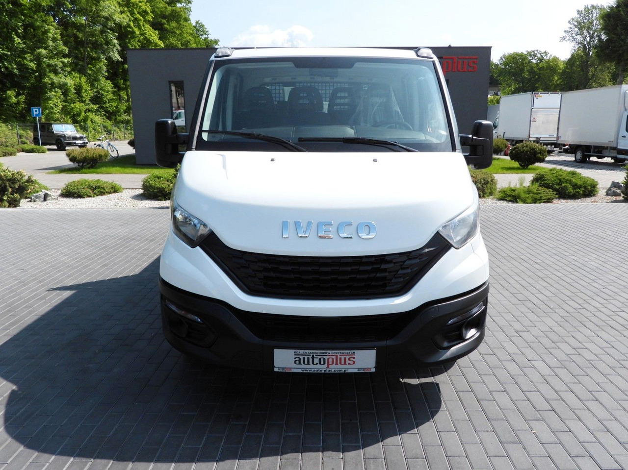 Iveco DAILY 35S12 PRITSCHE DOPPELKABINE DOKA 7 SITZE - Caja abierta furgoneta, Furgoneta combi: foto 5 Iveco DAILY 35S12 PRITSCHE DOPPELKABINE DOKA 7 SITZE - Caja abierta furgoneta, Furgoneta combi: foto 5