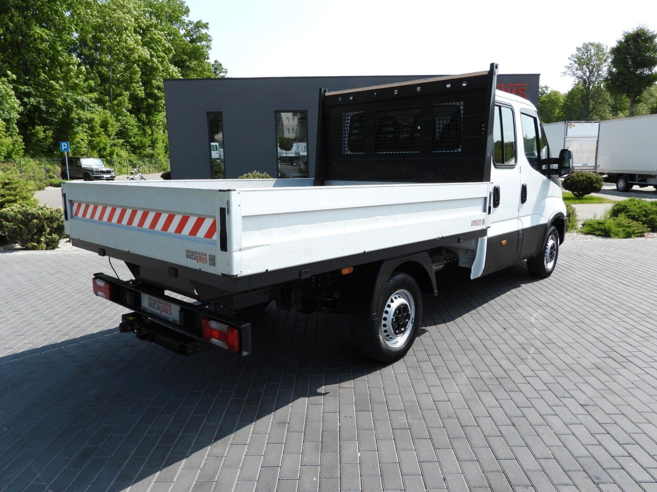 Iveco DAILY 35S12 PRITSCHE DOPPELKABINE DOKA 7 SITZE - Caja abierta furgoneta, Furgoneta combi: foto 3 Iveco DAILY 35S12 PRITSCHE DOPPELKABINE DOKA 7 SITZE - Caja abierta furgoneta, Furgoneta combi: foto 3