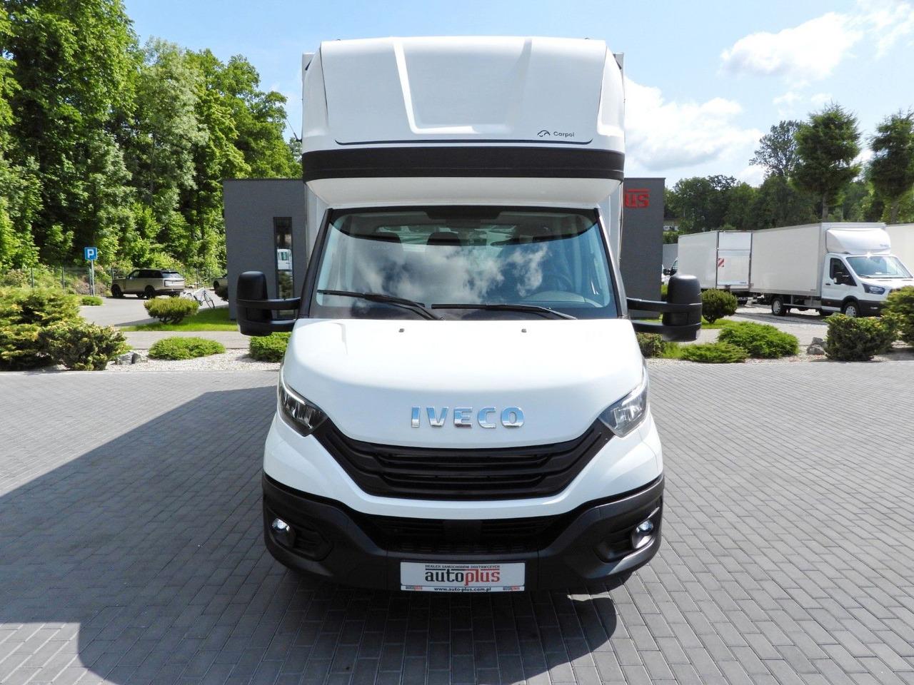 Iveco DAILY 35S18 PRITSCHE PLANE 10 PALETTEN TEMPOMAT - Furgoneta con caja de lona: foto 5 Iveco DAILY 35S18 PRITSCHE PLANE 10 PALETTEN TEMPOMAT - Furgoneta con caja de lona: foto 5