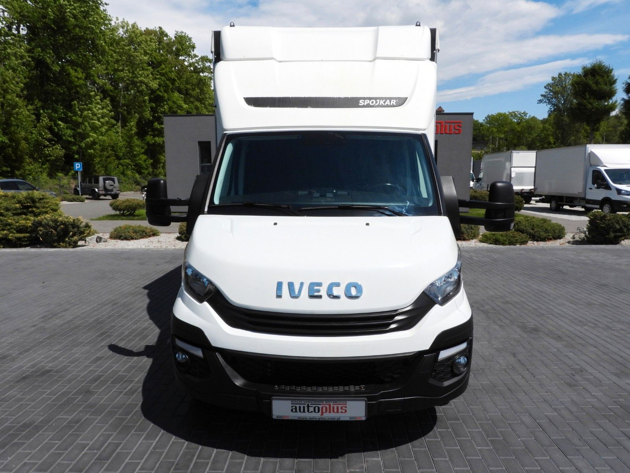 Iveco DAILY 35S18 PRITSCHE PLANE 10 PALETTEN WEBASTO - Furgoneta con caja de lona, Furgoneta combi: foto 5 Iveco DAILY 35S18 PRITSCHE PLANE 10 PALETTEN WEBASTO - Furgoneta con caja de lona, Furgoneta combi: foto 5