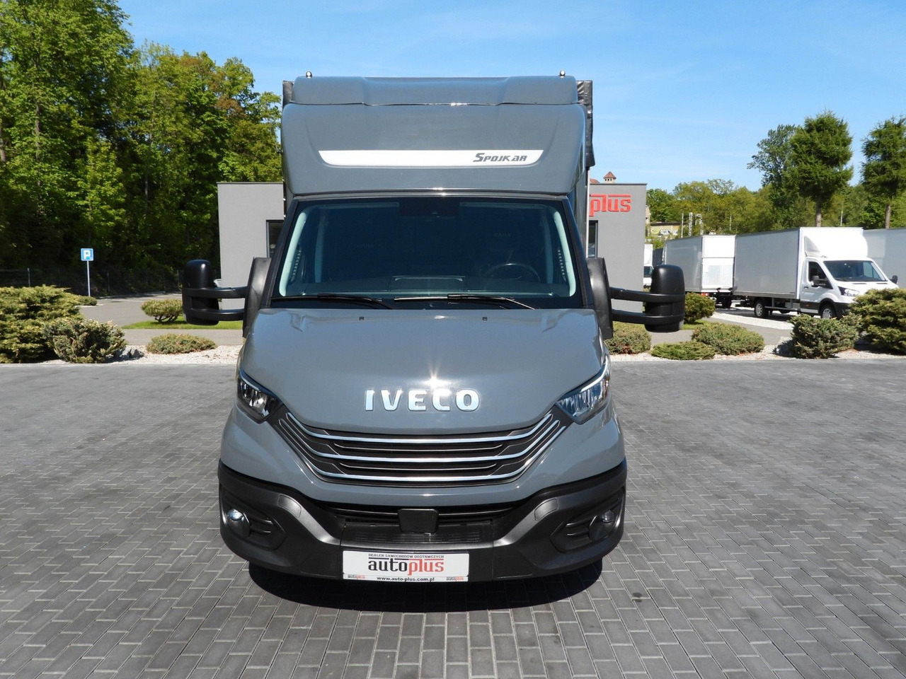 Iveco DAILY 35S18 PRITSCHE PLANE 10 PALETTEN WEBASTO - Furgoneta con caja de lona, Furgoneta combi: foto 5 Iveco DAILY 35S18 PRITSCHE PLANE 10 PALETTEN WEBASTO - Furgoneta con caja de lona, Furgoneta combi: foto 5