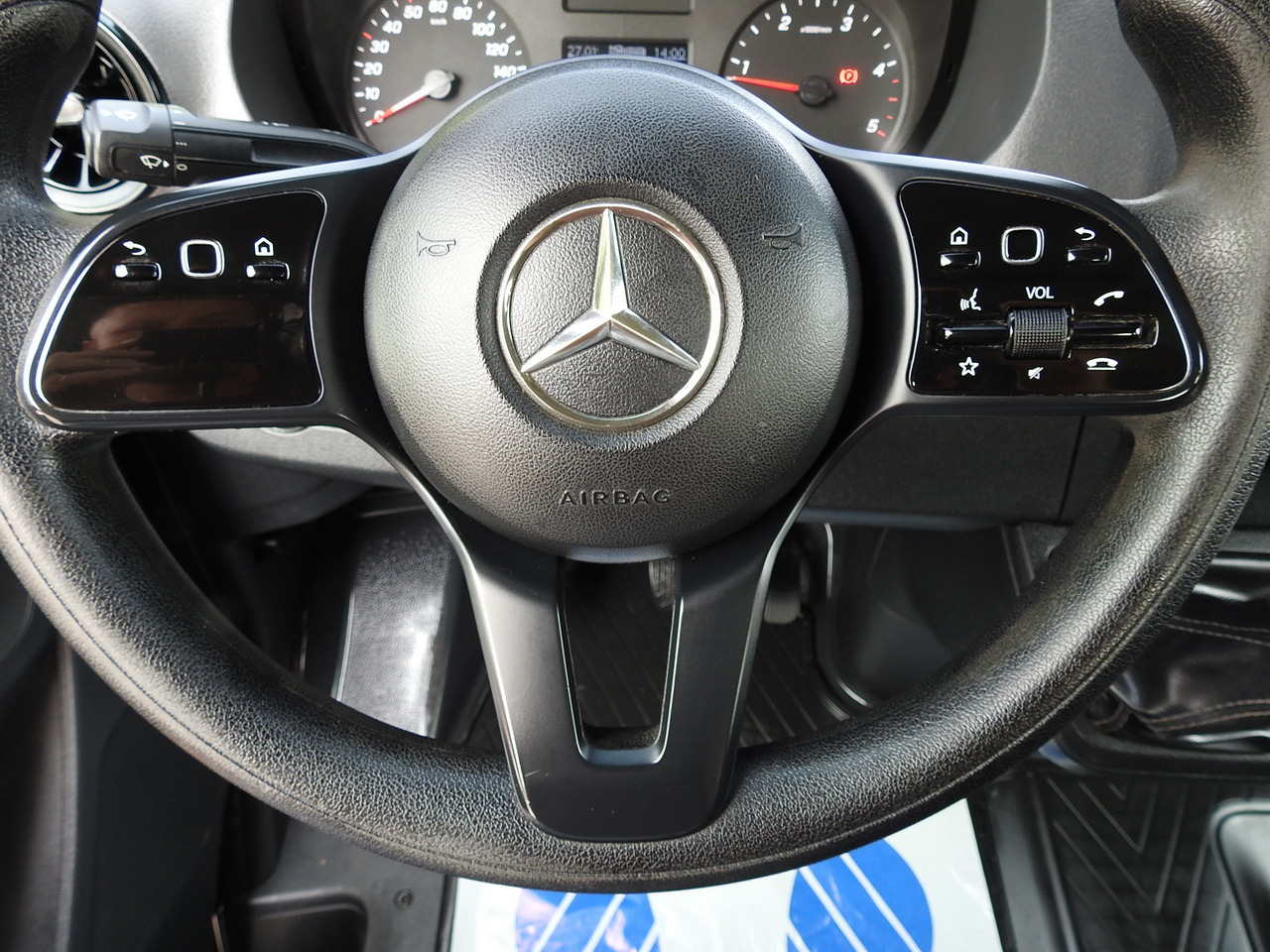 Leasing de MERCEDES SPRINTER 316 STAKE BODY DOUBLE CABIN DOKA 7 SEATS AIR CONDITIONING  160HP MERCEDES SPRINTER 316 STAKE BODY DOUBLE CABIN DOKA 7 SEATS AIR CONDITIONING  160HP: foto 27 Leasing de MERCEDES SPRINTER 316 STAKE BODY DOUBLE CABIN DOKA 7 SEATS AIR CONDITIONING  160HP MERCEDES SPRINTER 316 STAKE BODY DOUBLE CABIN DOKA 7 SEATS AIR CONDITIONING  160HP: foto 27